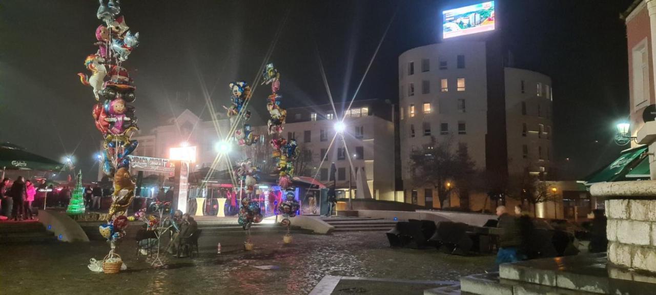 Trg Tuzla - Tuzla Square Daire Dış mekan fotoğraf